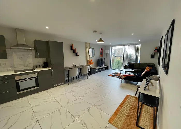 Hermès Suite- By One Leeds Road * Bradford (West Yorkshire)